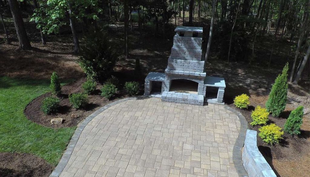 Large Outdoor Fireplace 1024x584 